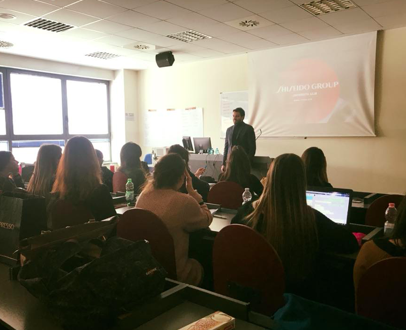 Testimonianza in aula del gruppo Shiseido