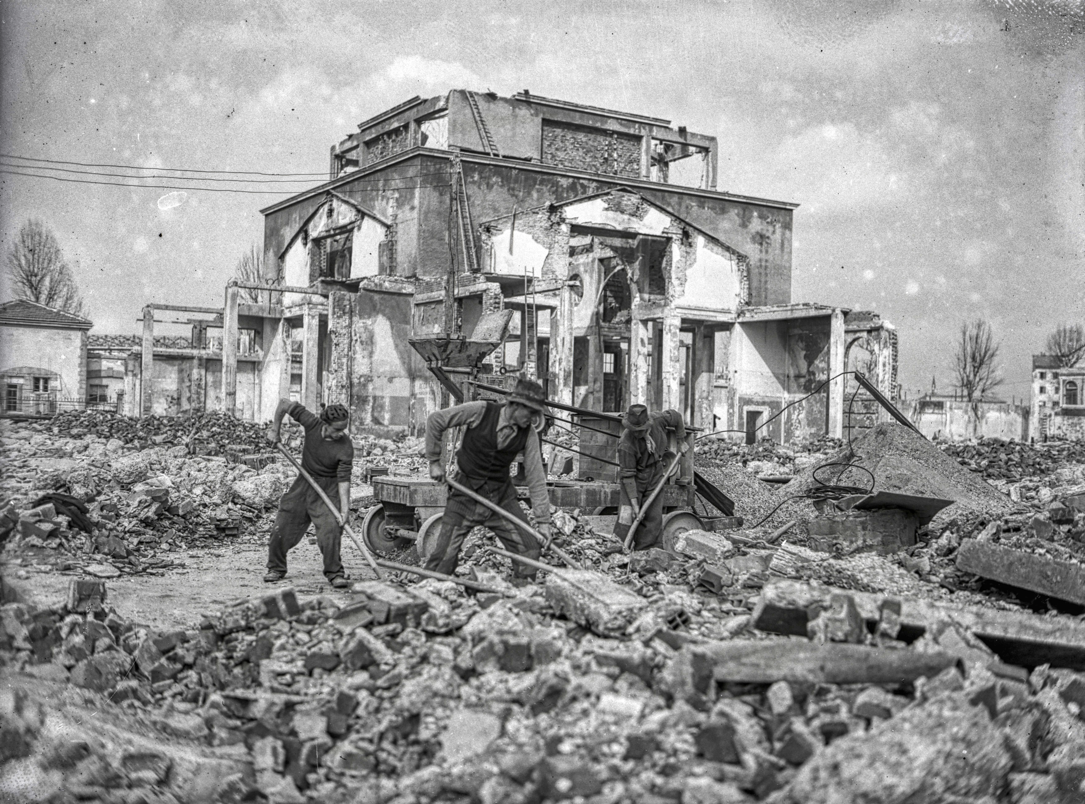 04 - Lavori ricostruzione post-bellica Fiera di Milano 1946