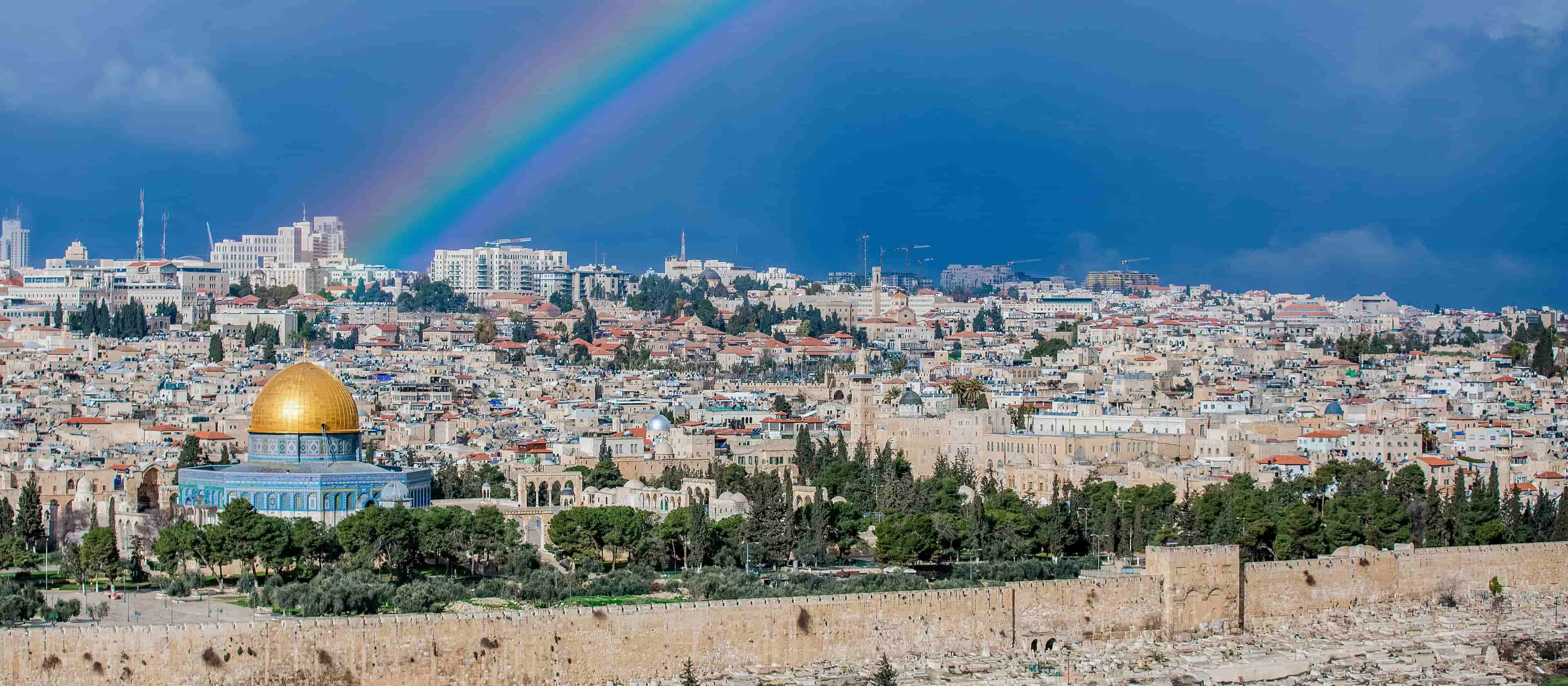 IULM hosts Custos of Holy Land for dialogue on peace